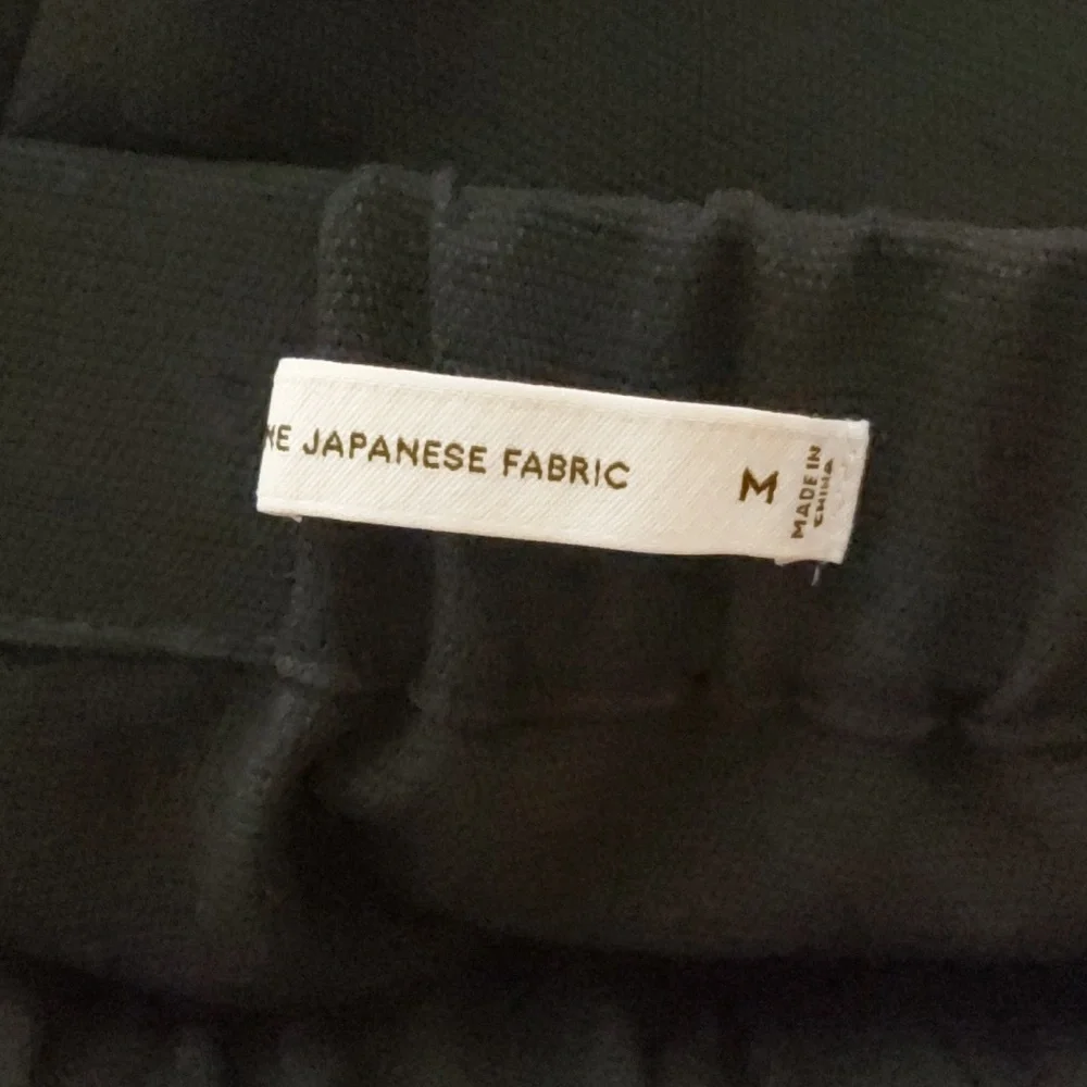 Aritzia Black Cropped Ankle Pants - Picture 10 of 12